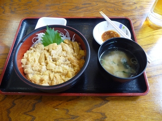 お食事処みさきのウニ丼